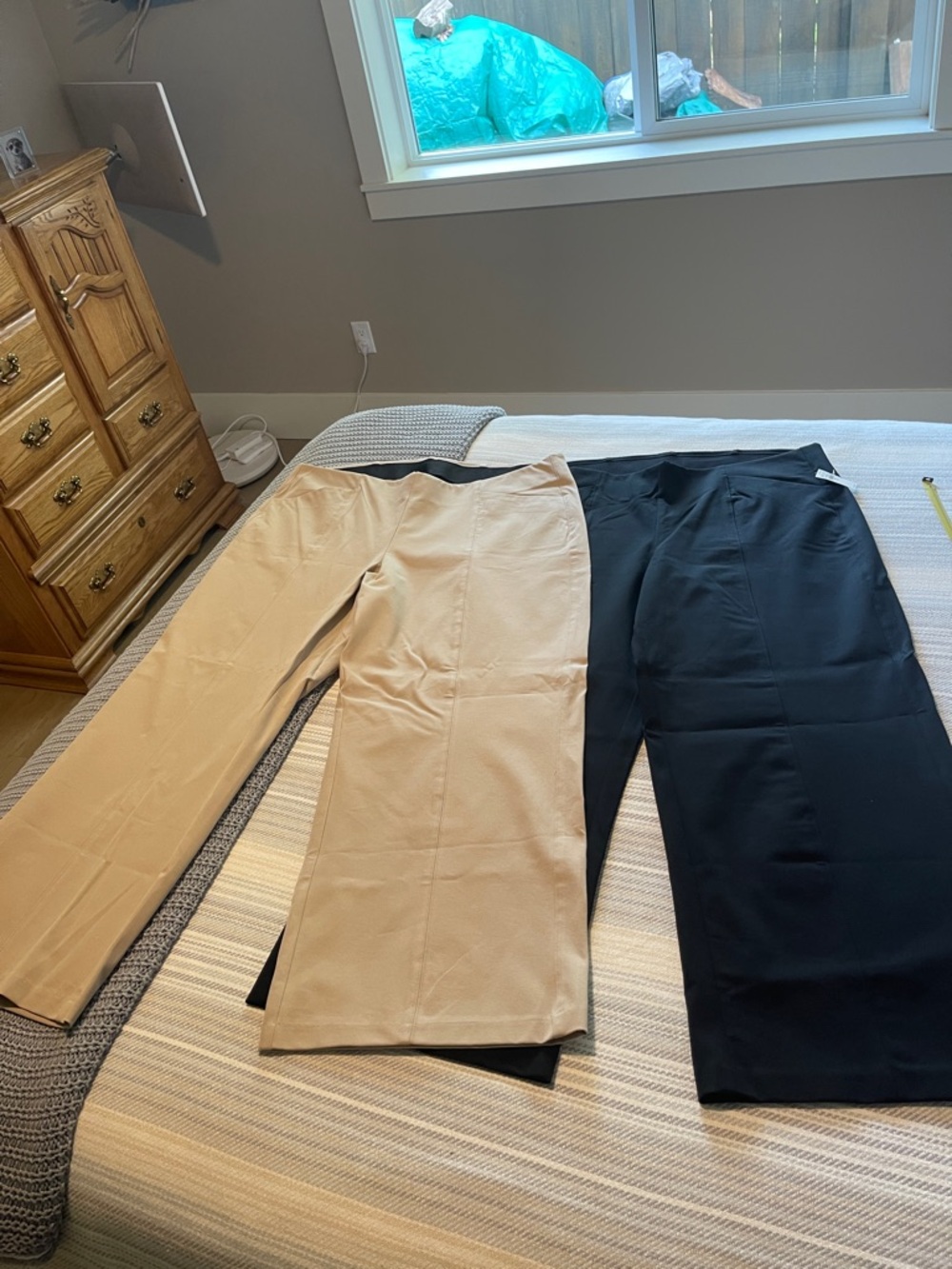Old Navy High Rise Wide Leg Women’s Pants - Black & Beige